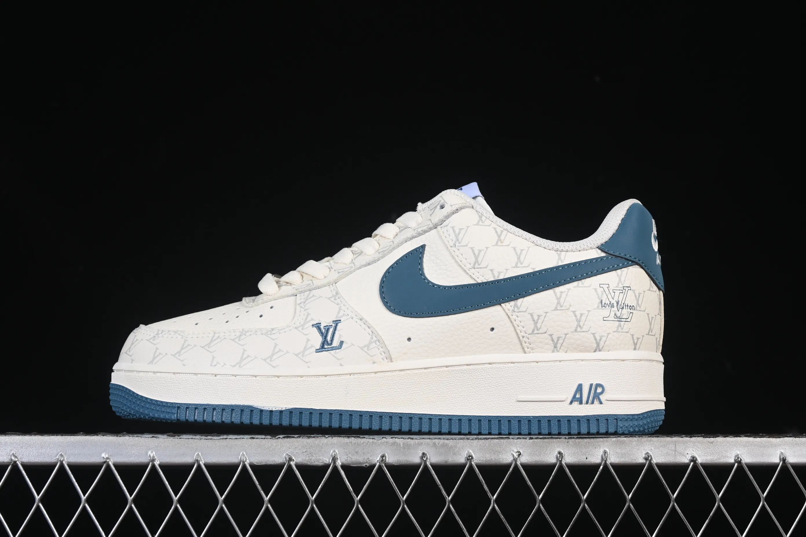 All categories Nk Air Force 1 Air Force series Nk Air Force 1 Low Air Force low-top Nike Air Force 1'07 Low LV joint Gulf blue print Air Force 1 low-top casual sneakers BZ6880-105